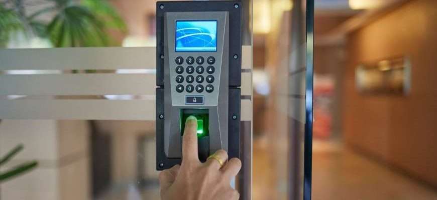 Control de accesos y portería para empresas en Bizkaia: por qué la seguridad de tu negocio empieza en la entrada 1 Control de accesos y portería para empresas en Bizkaia: por qué la seguridad de tu negocio empieza en la entrada